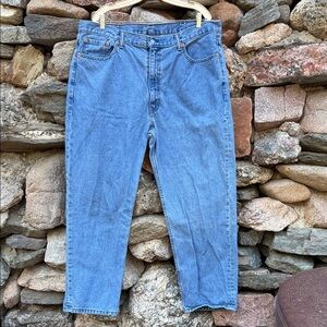 Levi’s Classic 550 Blue Men's Jeans. 42 x 30”. Zipper fly